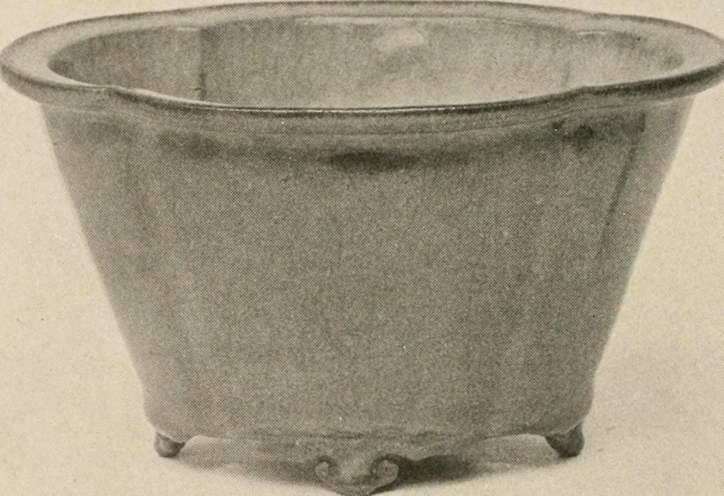 An illustration from Catalogue of an exhibition of early Chinese pottery and sculpture, 1916, leaf 269