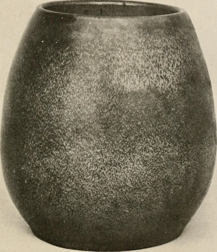 An illustration from Catalogue of an exhibition of early Chinese pottery and sculpture, 1916, leaf 270