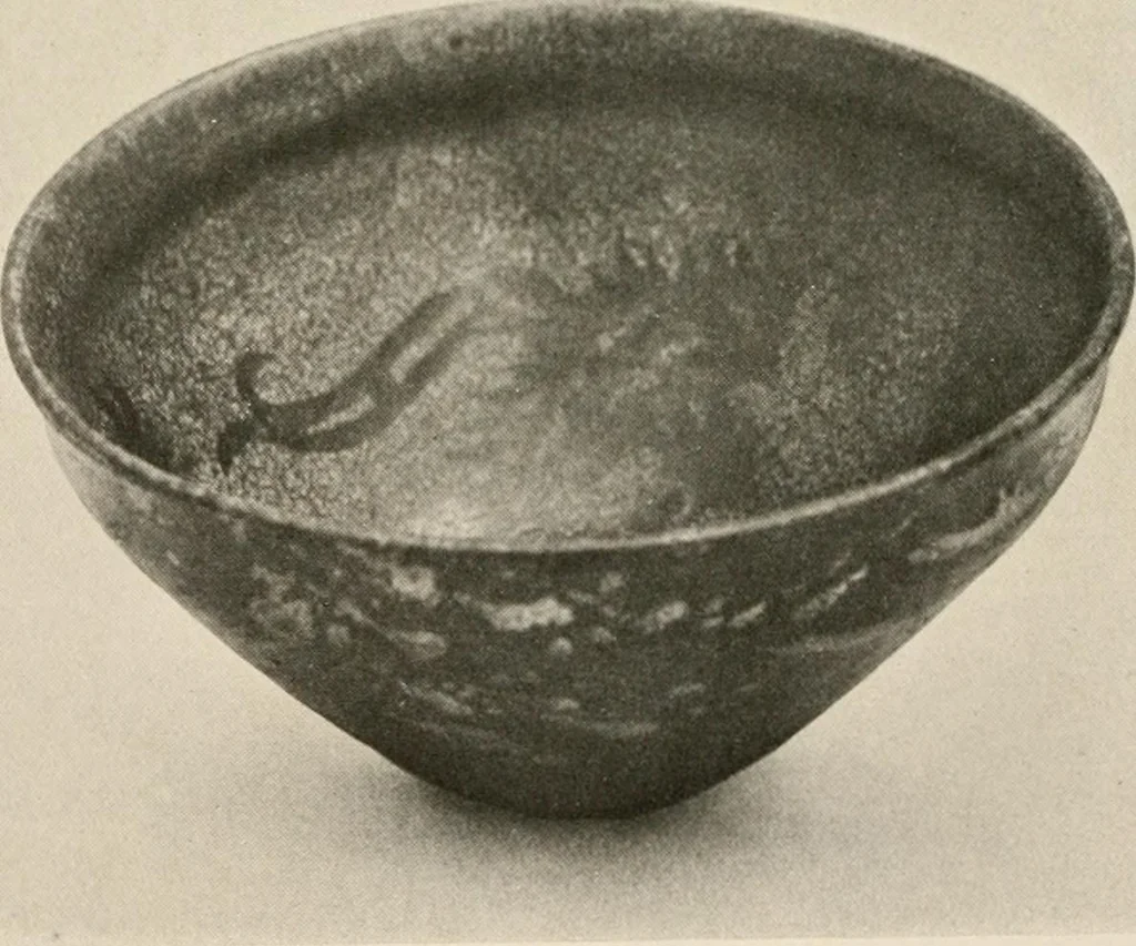 An illustration from Catalogue of an exhibition of early Chinese pottery and sculpture, 1916, leaf 279