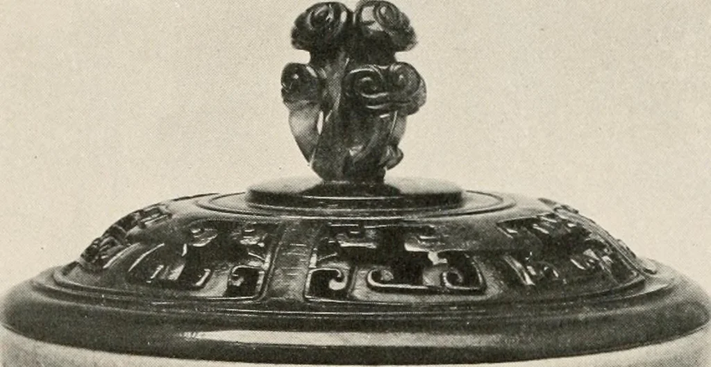 An illustration from Catalogue of an exhibition of early Chinese pottery and sculpture, 1916, leaf 285