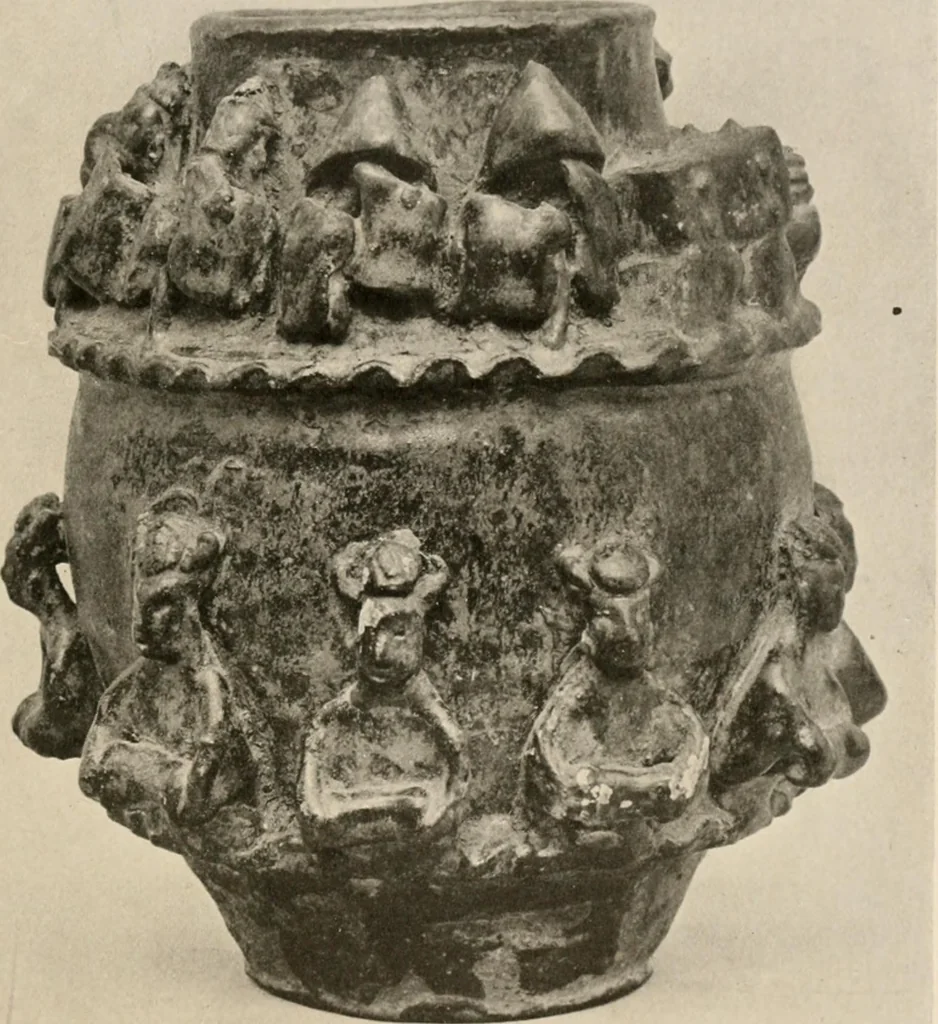 An illustration from Catalogue of an exhibition of early Chinese pottery and sculpture, 1916, leaf 296