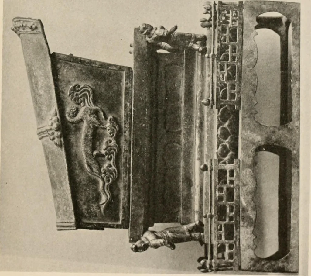 An illustration from Catalogue of an exhibition of early Chinese pottery and sculpture, 1916, leaf 320
