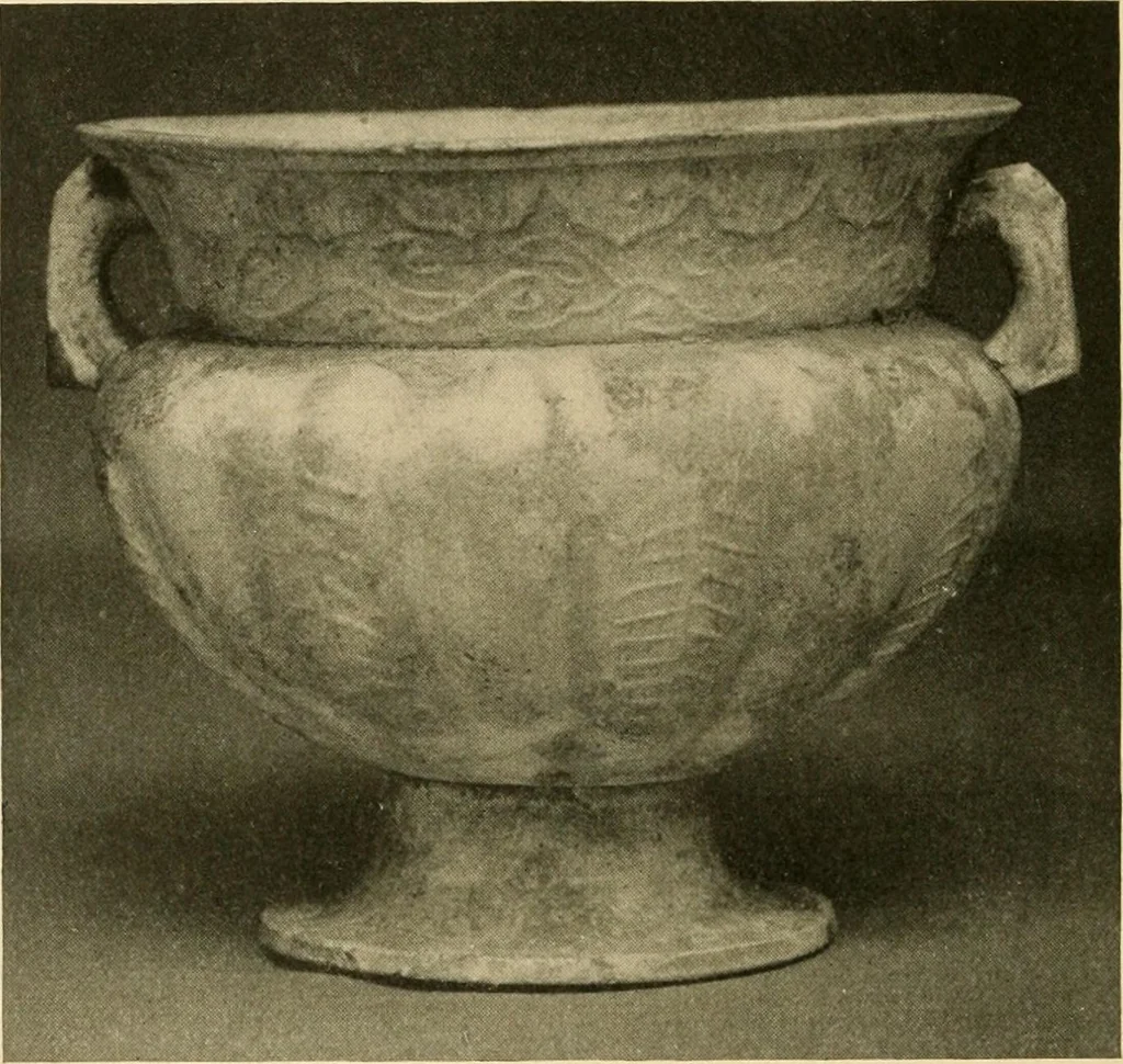 An illustration from Catalogue of an exhibition of early Chinese pottery and sculpture, 1916, leaf 179