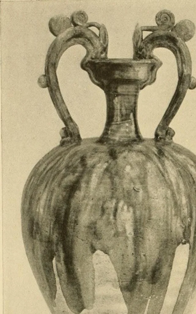An illustration from Catalogue of an exhibition of early Chinese pottery and sculpture, 1916, leaf 183