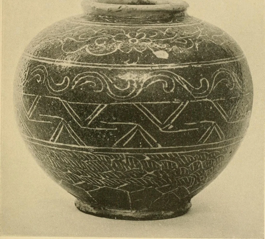 An illustration from Catalogue of an exhibition of early Chinese pottery and sculpture, 1916, leaf 184