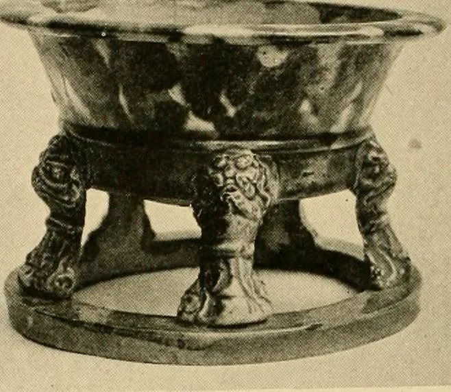 An illustration from Catalogue of an exhibition of early Chinese pottery and sculpture, 1916, leaf 185