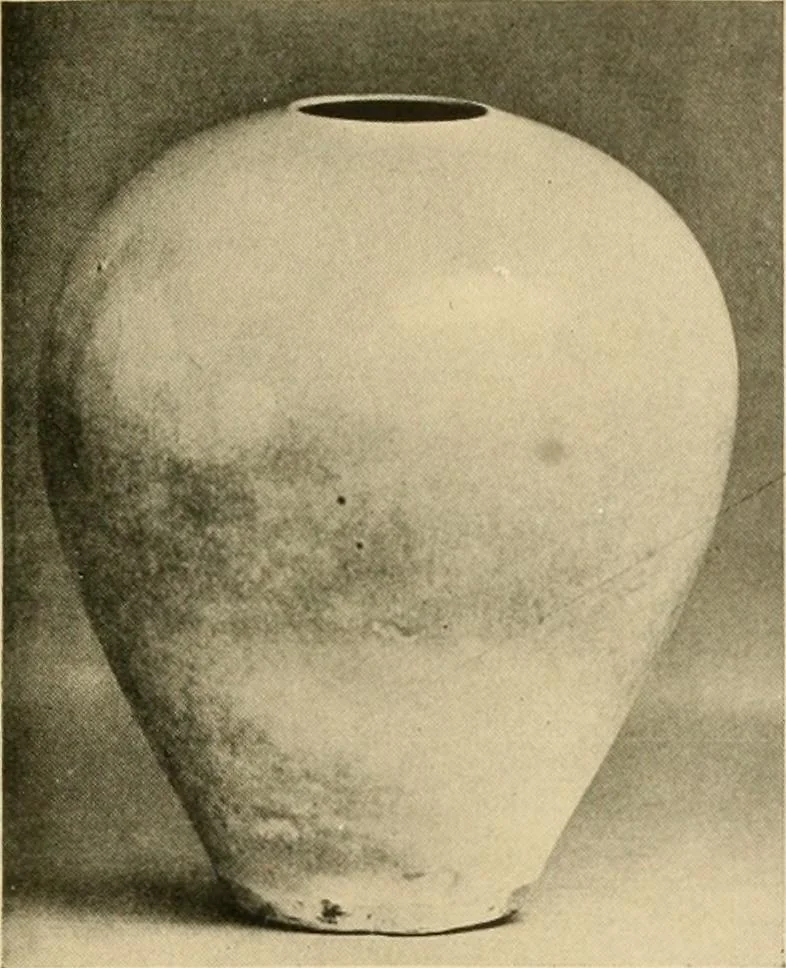 An illustration from Catalogue of an exhibition of early Chinese pottery and sculpture, 1916, leaf 190