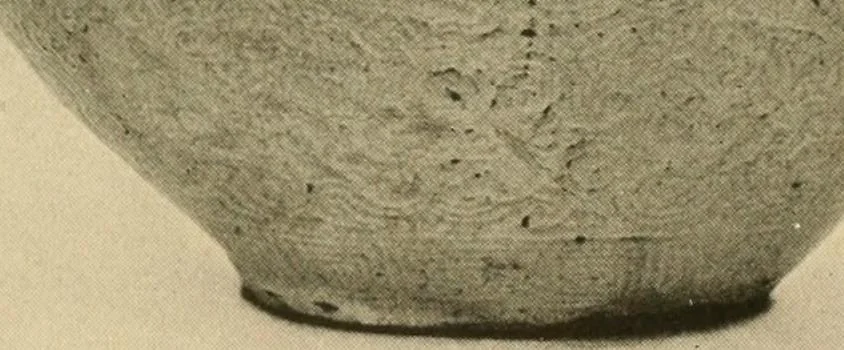 An illustration from Catalogue of an exhibition of early Chinese pottery and sculpture, 1916, leaf 204
