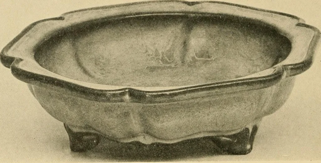 An illustration from Catalogue of an exhibition of early Chinese pottery and sculpture, 1916, leaf 237