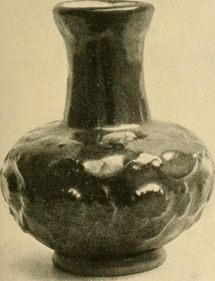 An illustration from Catalogue of an exhibition of early Chinese pottery and sculpture, 1916, leaf 244