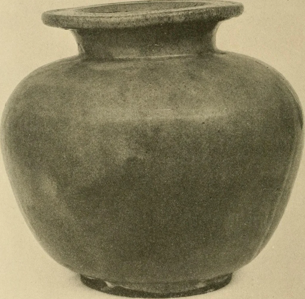 An illustration from Catalogue of an exhibition of early Chinese pottery and sculpture, 1916, leaf 245