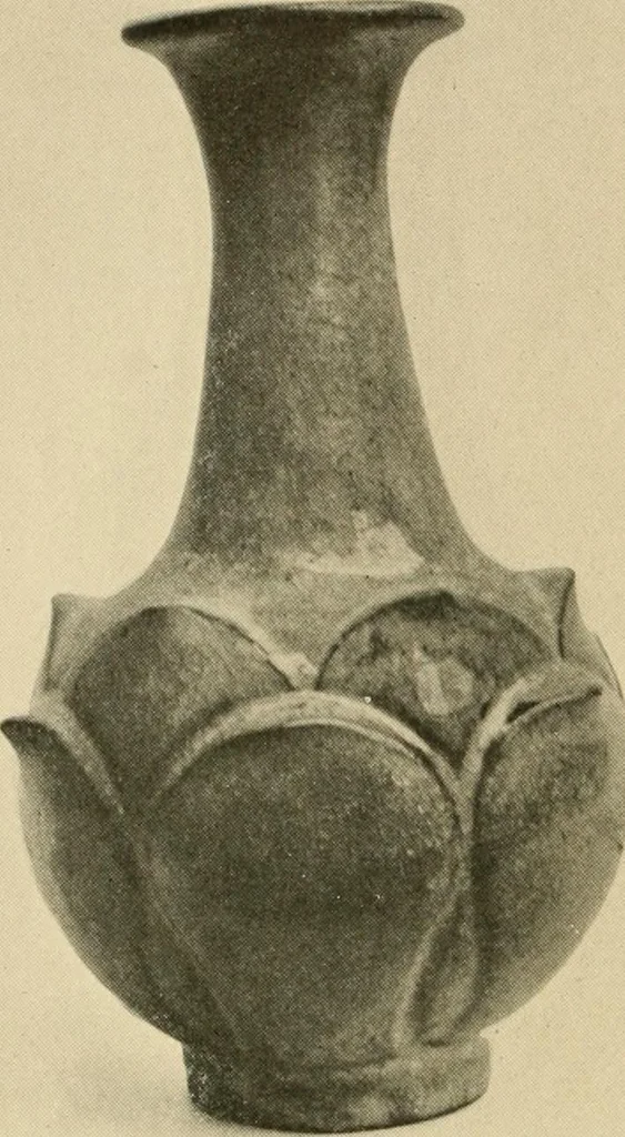An illustration from Catalogue of an exhibition of early Chinese pottery and sculpture, 1916, leaf 249