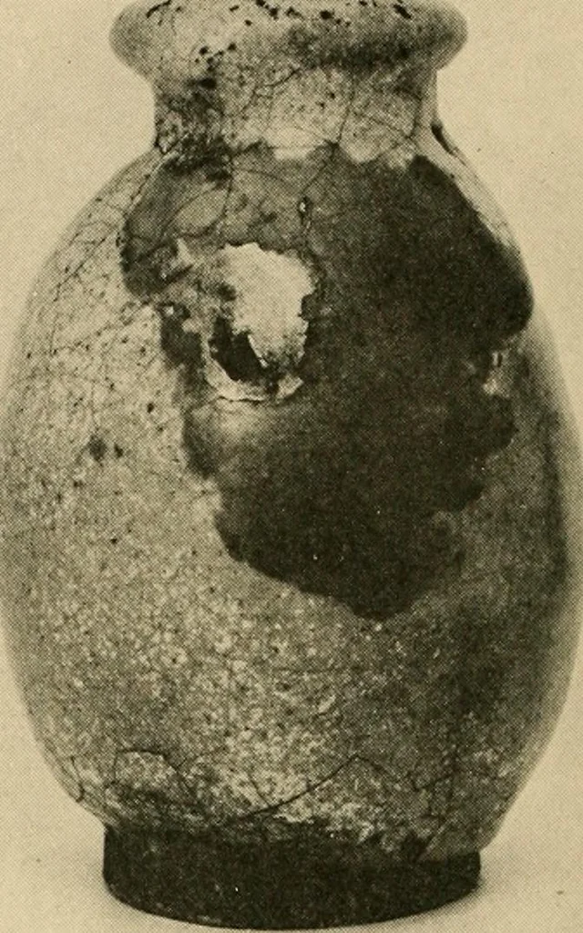 An illustration from Catalogue of an exhibition of early Chinese pottery and sculpture, 1916, leaf 253
