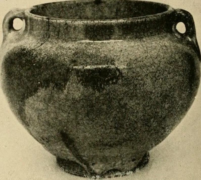 An illustration from Catalogue of an exhibition of early Chinese pottery and sculpture, 1916, leaf 257