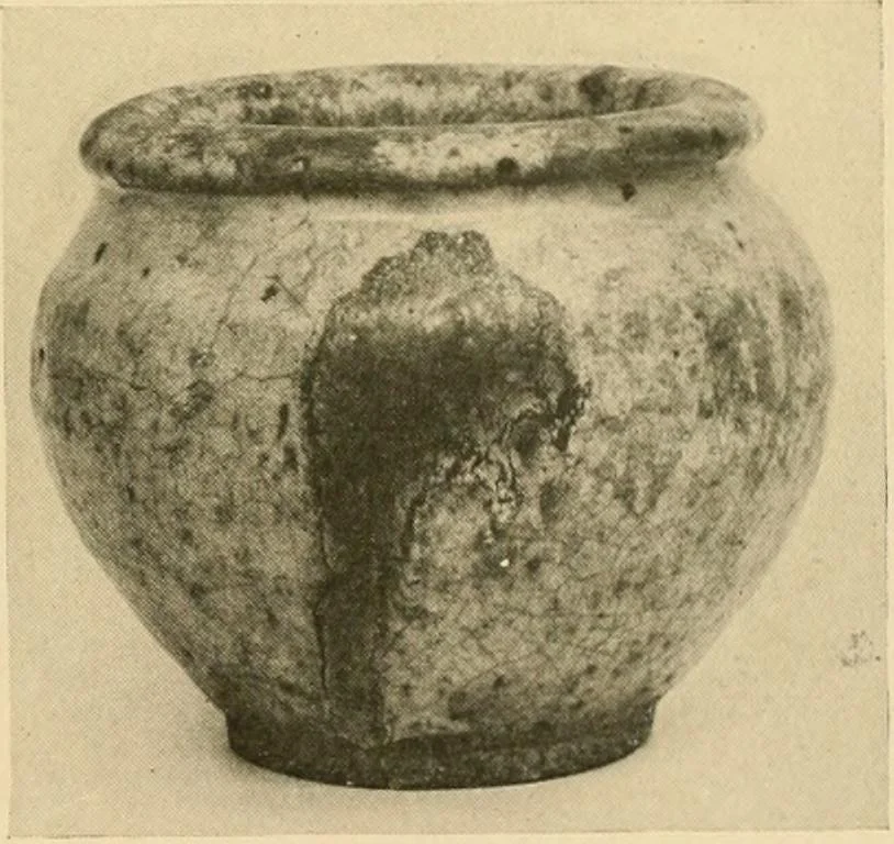 An illustration from Catalogue of an exhibition of early Chinese pottery and sculpture, 1916, leaf 260