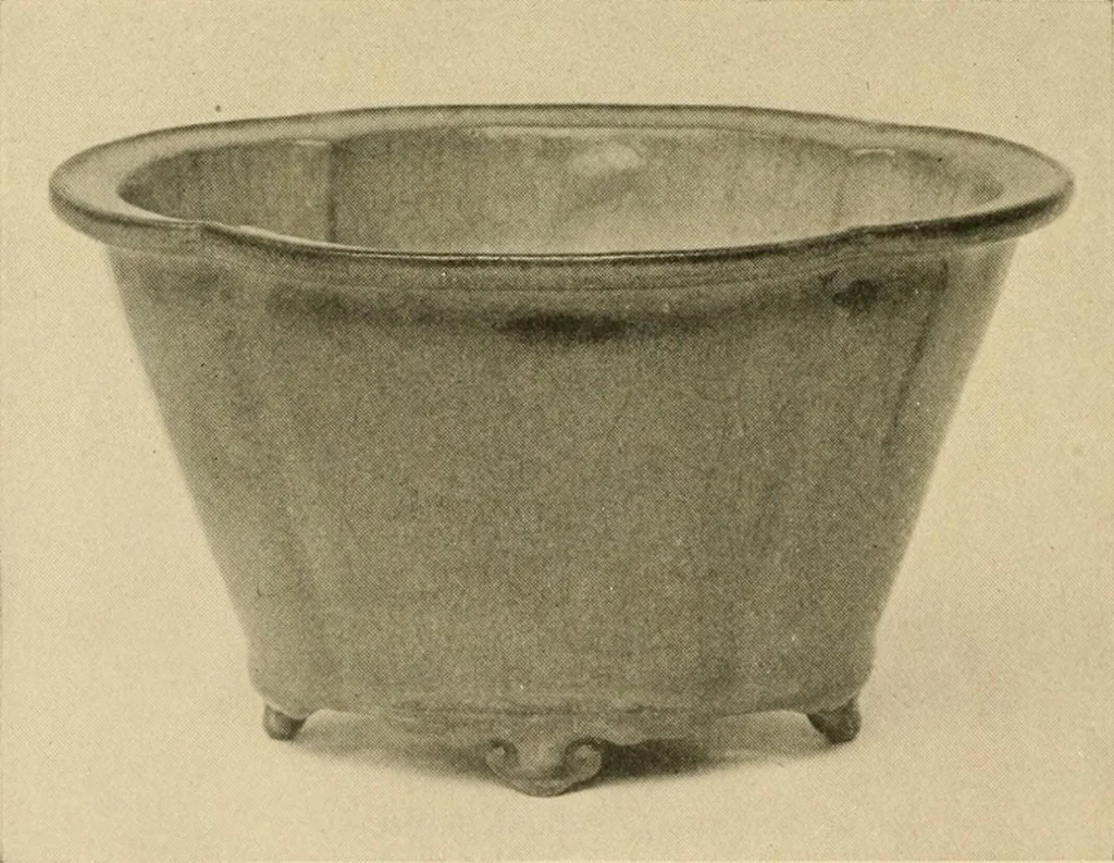 An illustration from Catalogue of an exhibition of early Chinese pottery and sculpture, 1916, leaf 267
