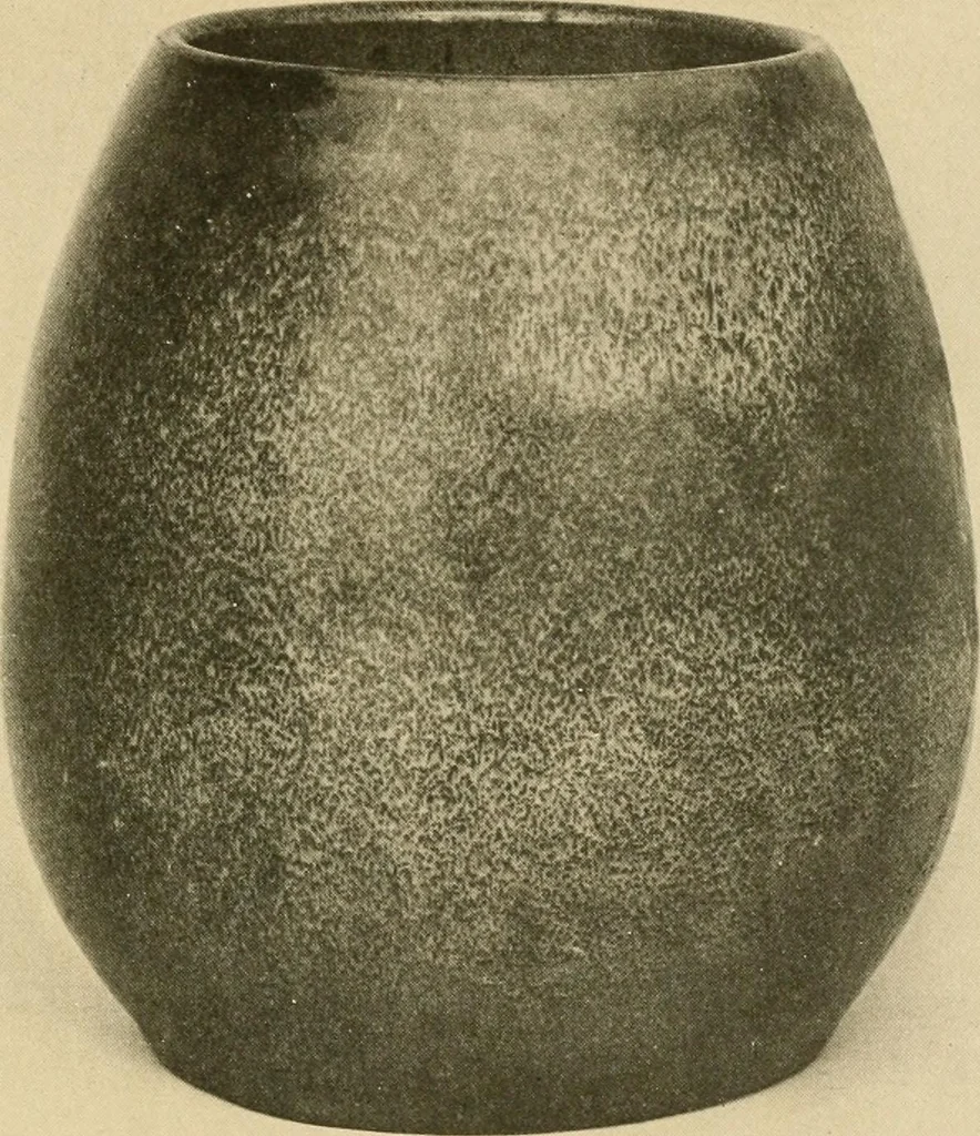 An illustration from Catalogue of an exhibition of early Chinese pottery and sculpture, 1916, leaf 268