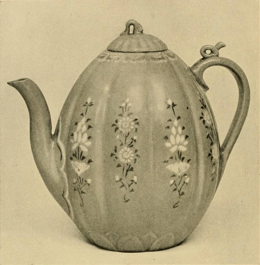 An illustration from Catalogue of an exhibition of early Chinese pottery and sculpture, 1916, leaf 289
