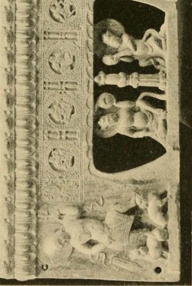 An illustration from Catalogue of an exhibition of early Chinese pottery and sculpture, 1916, leaf 305