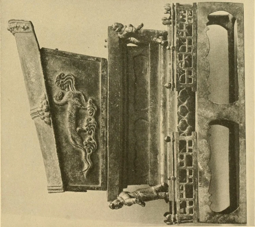 An illustration from Catalogue of an exhibition of early Chinese pottery and sculpture, 1916, leaf 318