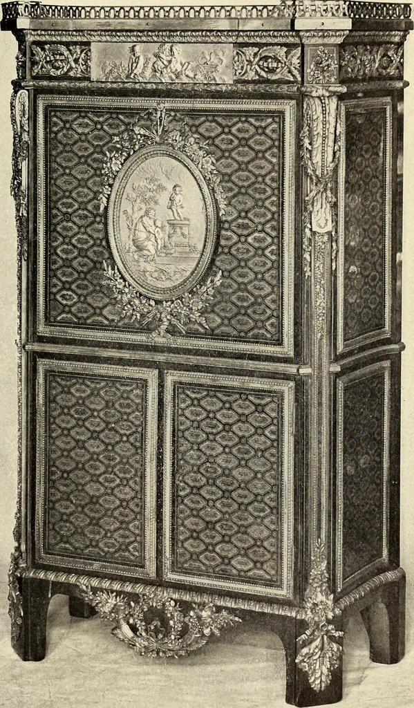 An illustration from Catalogue of the furniture, marbles, bronzes, clocks, candelabra, majolica, porcelain, glass, jewelery, goldsmith's and silversmith's work, ivories, medals, illuminations, miniatures, and objects of art generally, in the Wallace collection, 1910, leaf 334