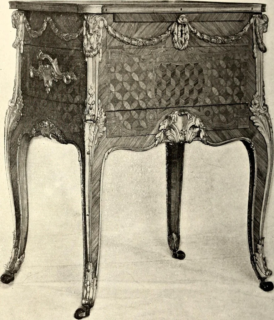 An illustration from Catalogue of the furniture, marbles, bronzes, clocks, candelabra, majolica, porcelain, glass, jewelery, goldsmith's and silversmith's work, ivories, medals, illuminations, miniatures, and objects of art generally, in the Wallace collection, 1910, leaf 337