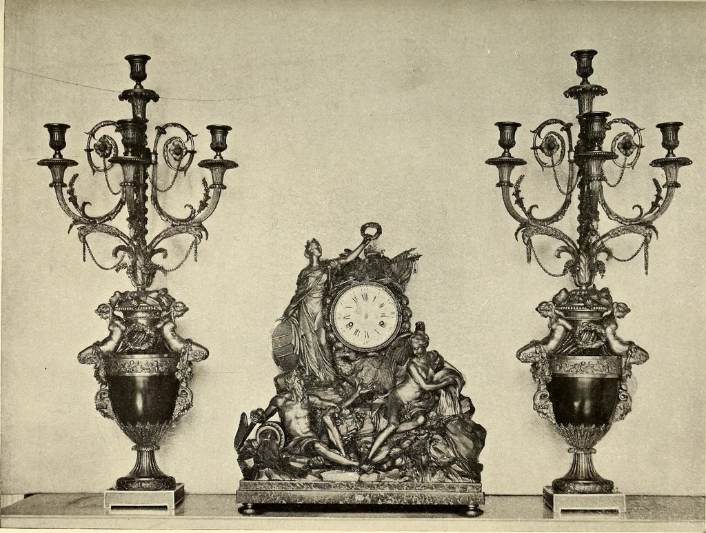 An illustration from Catalogue of the furniture, marbles, bronzes, clocks, candelabra, majolica, porcelain, glass, jewelery, goldsmith's and silversmith's work, ivories, medals, illuminations, miniatures, and objects of art generally, in the Wallace collection, 1910, leaf 372