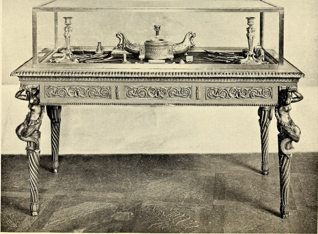 An illustration from Catalogue of the furniture, marbles, bronzes, clocks, candelabra, majolica, porcelain, glass, jewelery, goldsmith's and silversmith's work, ivories, medals, illuminations, miniatures, and objects of art generally, in the Wallace collection, 1910, leaf 380