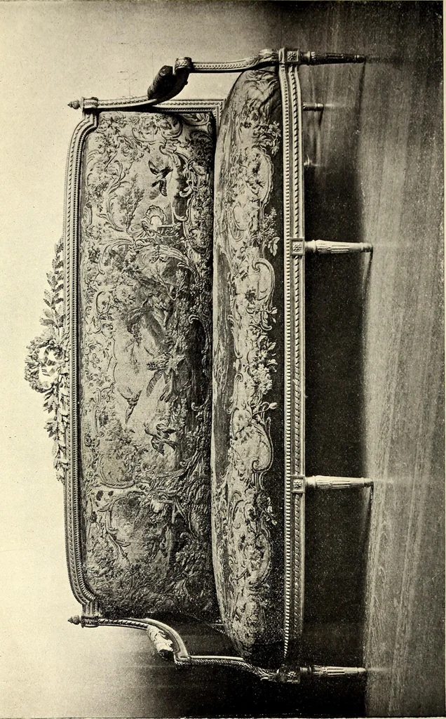 An illustration from Catalogue of the furniture, marbles, bronzes, clocks, candelabra, majolica, porcelain, glass, jewelery, goldsmith's and silversmith's work, ivories, medals, illuminations, miniatures, and objects of art generally, in the Wallace collection, 1910, leaf 41