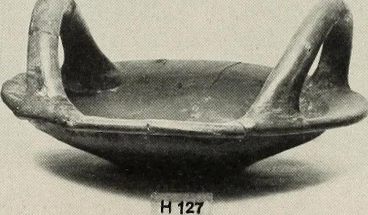 An illustration from Catalogue of the Greek and Etruscan vases in the British Museum, 1893, leaf 338