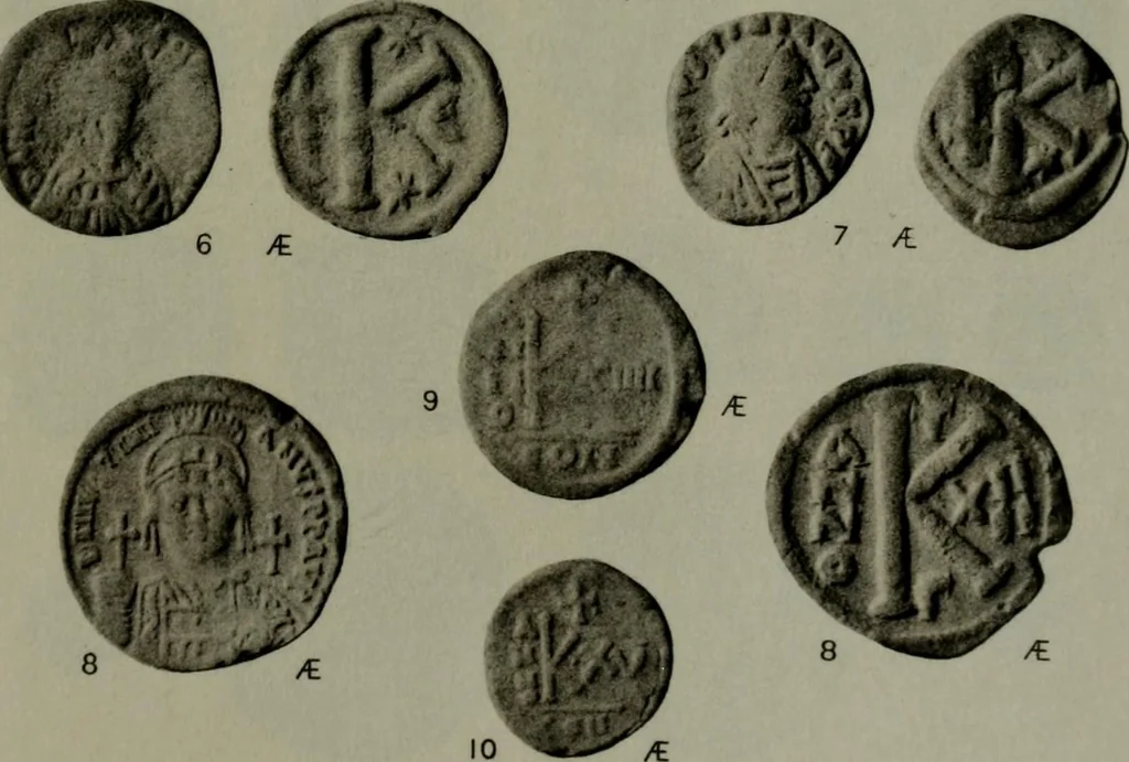 An illustration from Catalogue of the imperial Byzantine coins in the British Museum, 1908, leaf 438