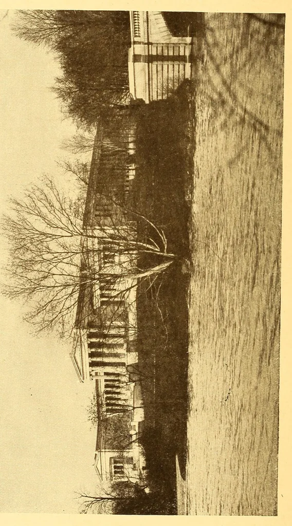 An illustration from Catalogue of the permanent collections of sculpture, original paintings and other works of art, 1919, leaf 4