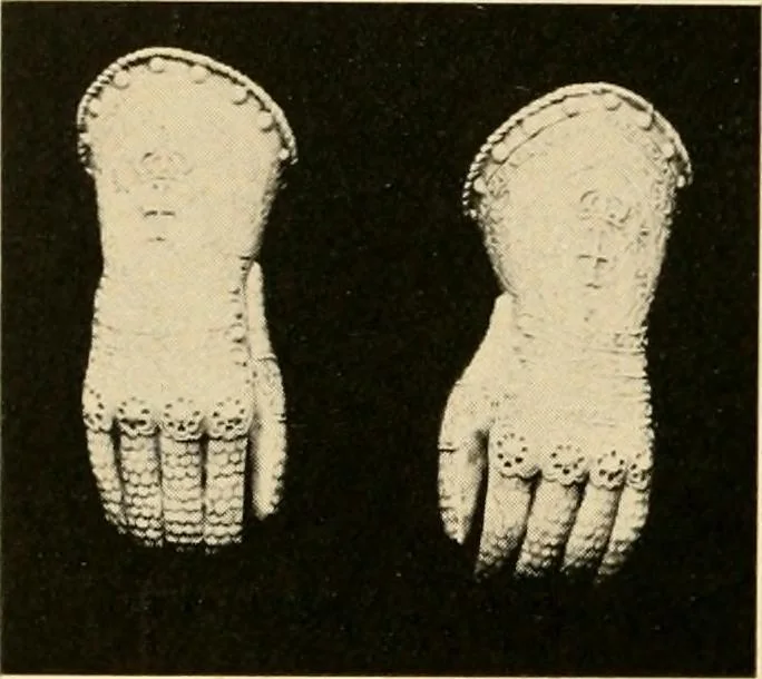 An illustration from Catalogue of plaster cast reproductions from antique, medieval and modern sculpture : subjects for art schools., 1901, leaf 213