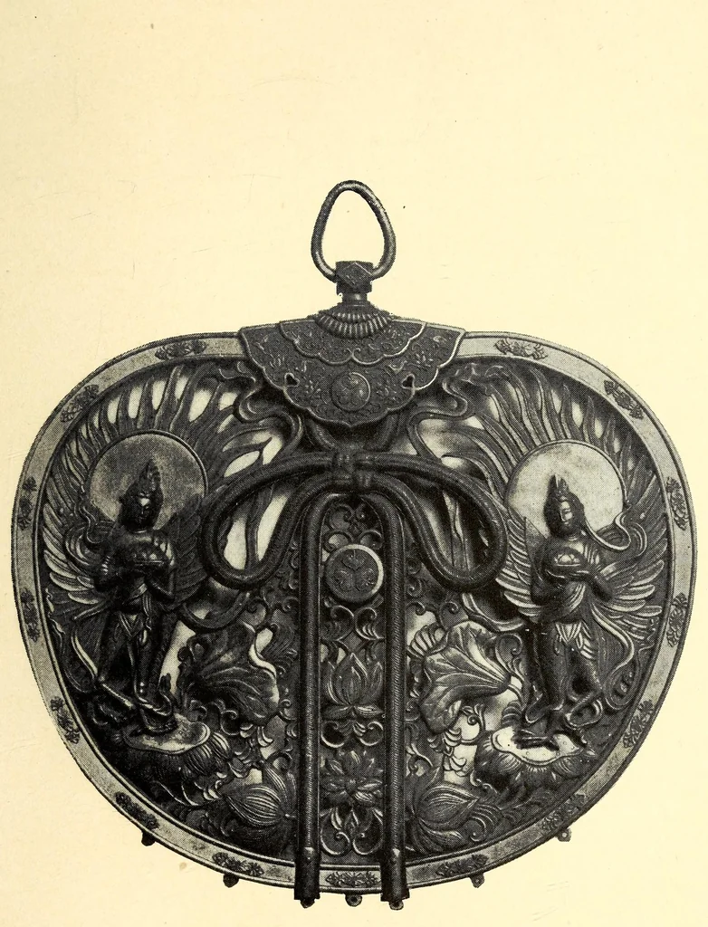 An illustration from Catalogue of rare objects in brass, leathers, and wood illustrating the art of old Japan : to be sold at unrestricted public sale by order of Mr. Bunkio Matsuki, 1903, leaf 133