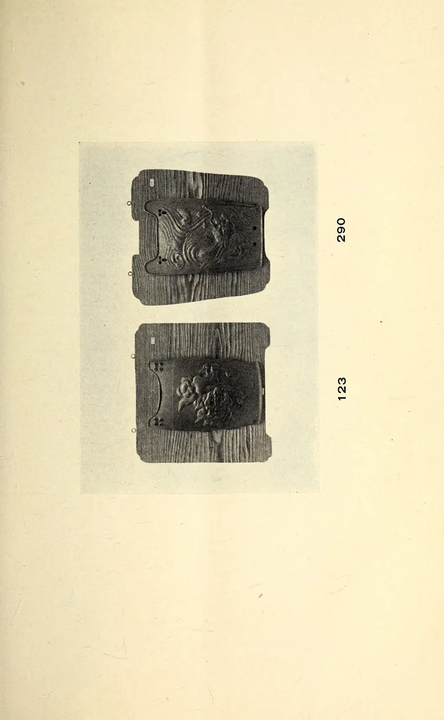 An illustration from Catalogue of rare and superb collection of antique clocks, armors and musical instruments from Japan and China, 1904, leaf 31