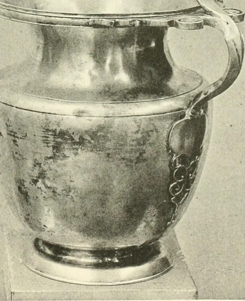 An illustration from Catalogue of the silver plate (Greek, Etruscan and Roman) in the British Museum, 1921, leaf 132