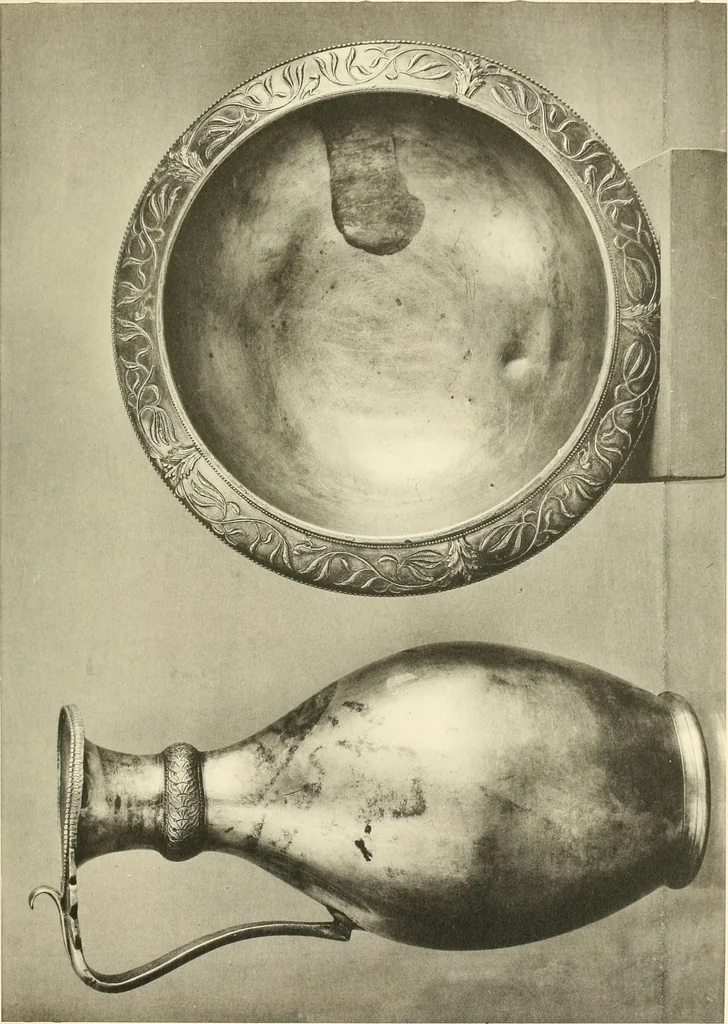 An illustration from Catalogue of the silver plate (Greek, Etruscan and Roman) in the British Museum, 1921, leaf 146