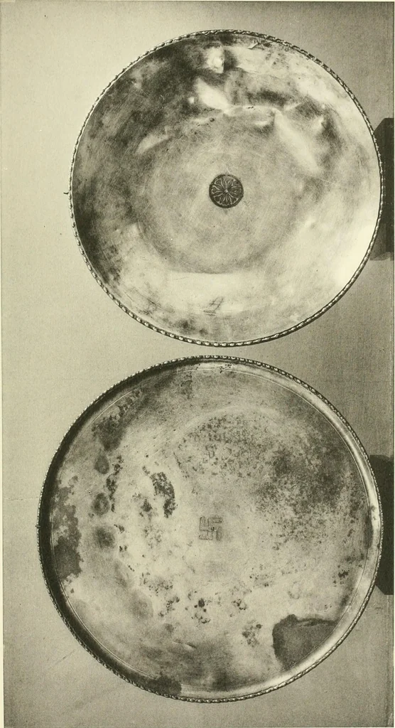 An illustration from Catalogue of the silver plate (Greek, Etruscan and Roman) in the British Museum, 1921, leaf 152