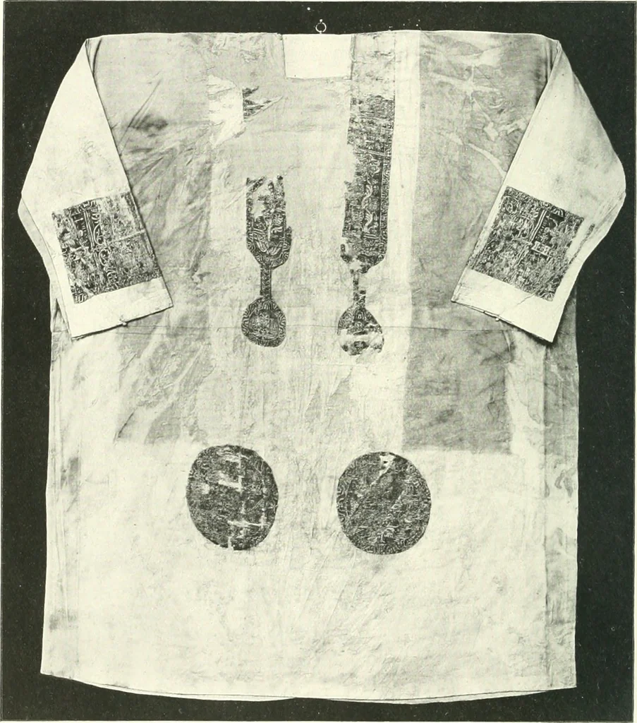 An illustration from Catalogue of textiles from burying-grounds in Egypt, 1920, leaf 9