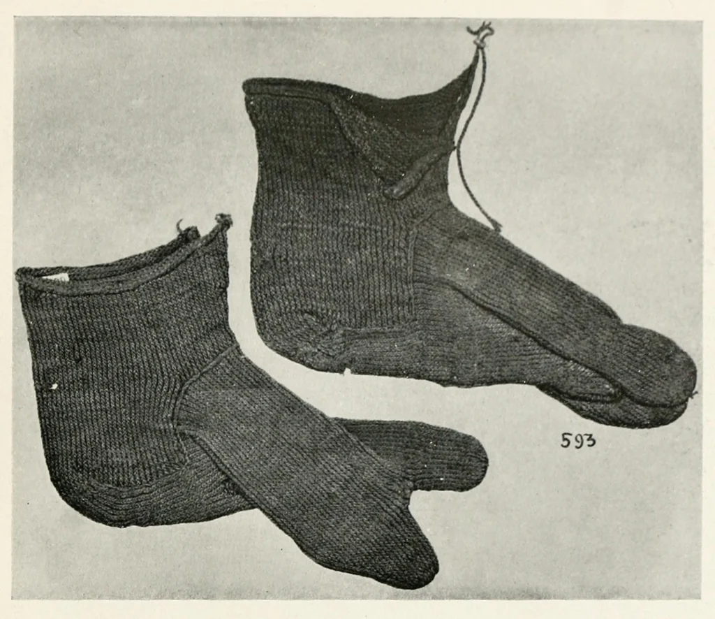An illustration from Catalogue of textiles from burying-grounds in Egypt, 1920, leaf 153