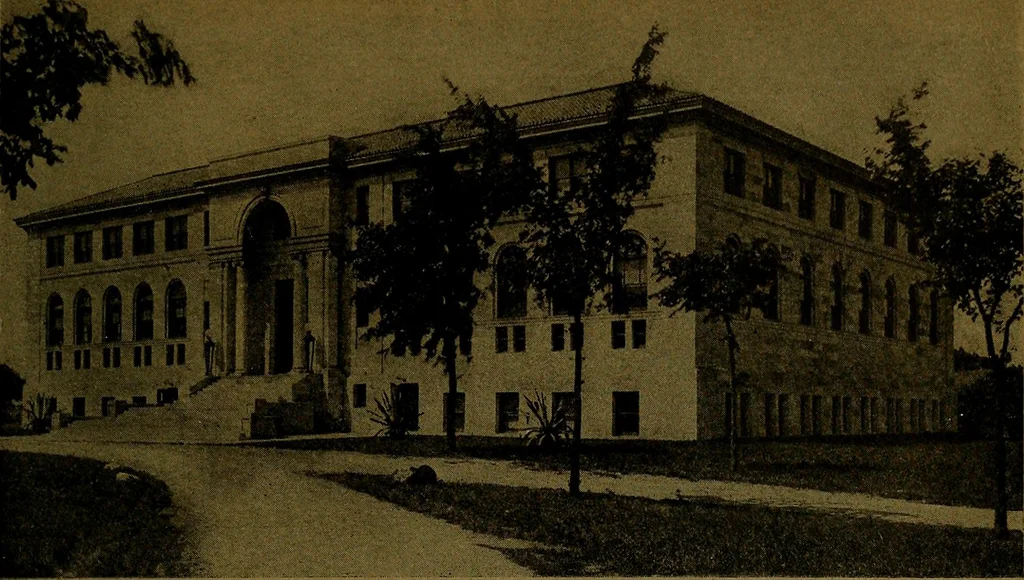 An illustration from Catalogue of the Wightman Memorial Art Gallery in the library of the University of Notre Dame, 1900, leaf 6