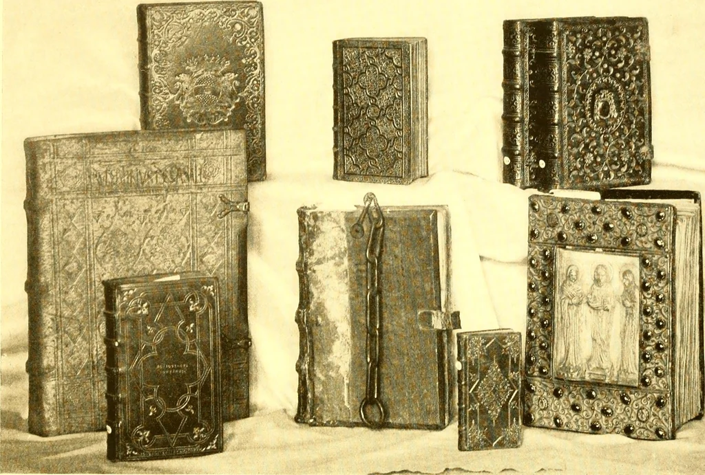 An illustration from Catalogues of exhibitions, 1900, leaf 92