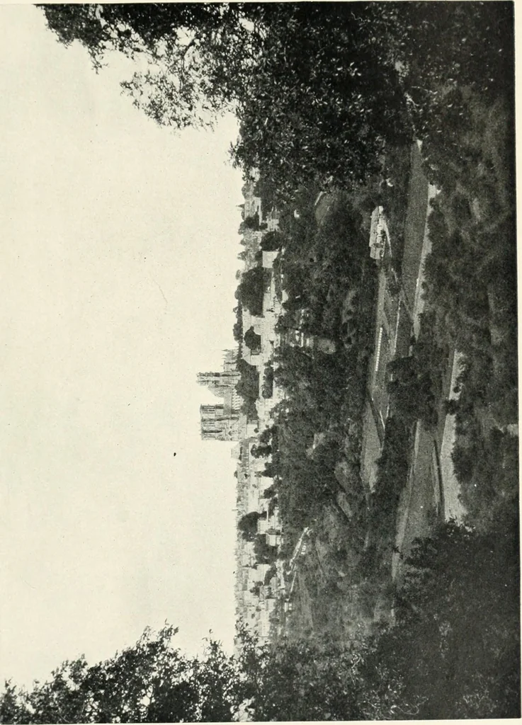 An illustration from Cathedrals and cloisters of the Isle de France, 1910, leaf 294