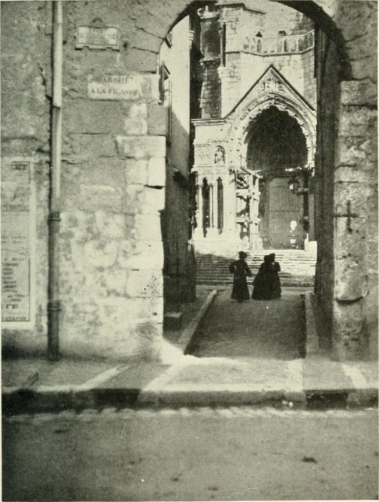 An illustration from Cathedrals and cloisters of the Isle de France, 1910, leaf 28