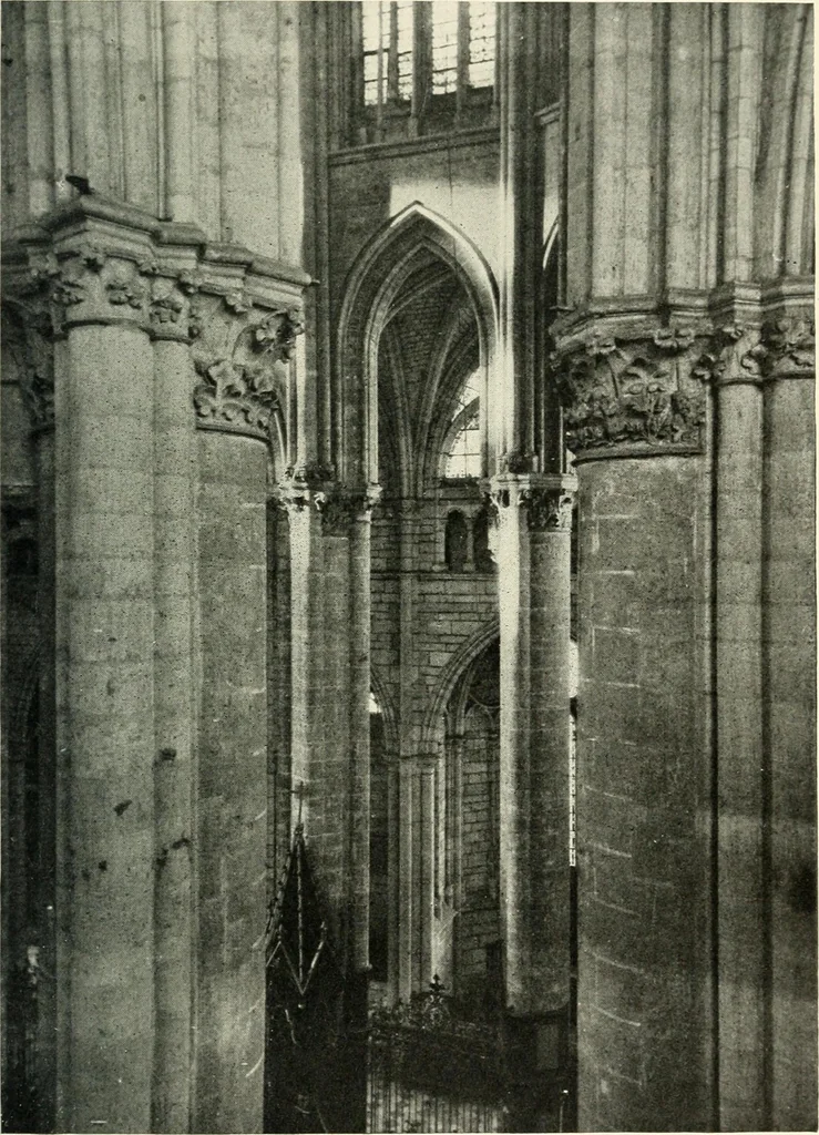 An illustration from Cathedrals and cloisters of the Isle de France, 1910, leaf 322