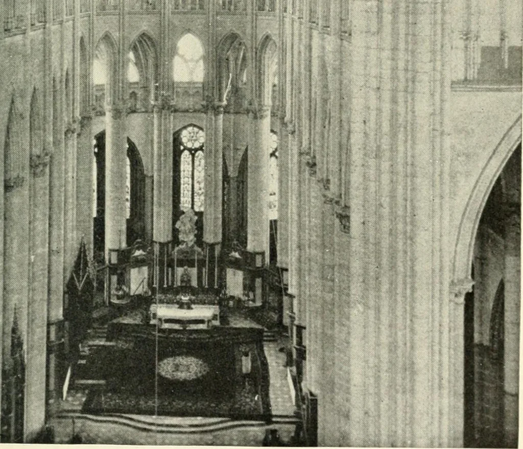 An illustration from Cathedrals and cloisters of the Isle de France, 1910, leaf 334