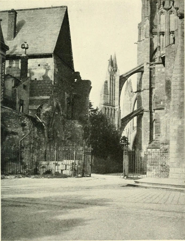 An illustration from Cathedrals and cloisters of the Isle de France, 1910, leaf 400