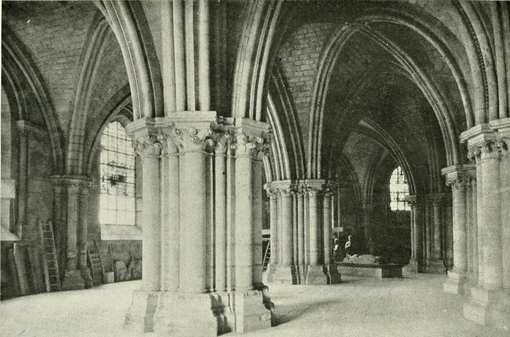 An illustration from Cathedrals and cloisters of the Isle de France : including Bourges, Troyes, Reims and Rouen, 1910, leaf 384
