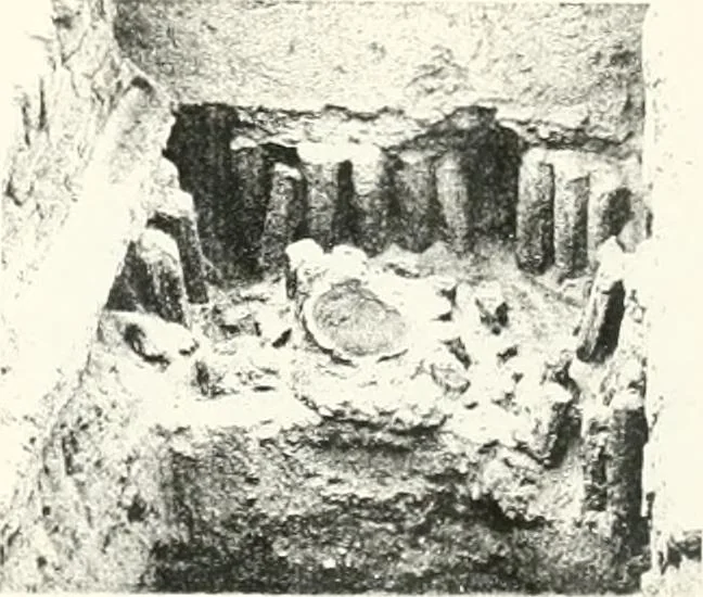 An illustration from The Cemeteries of Abydos, 1913, leaf 70