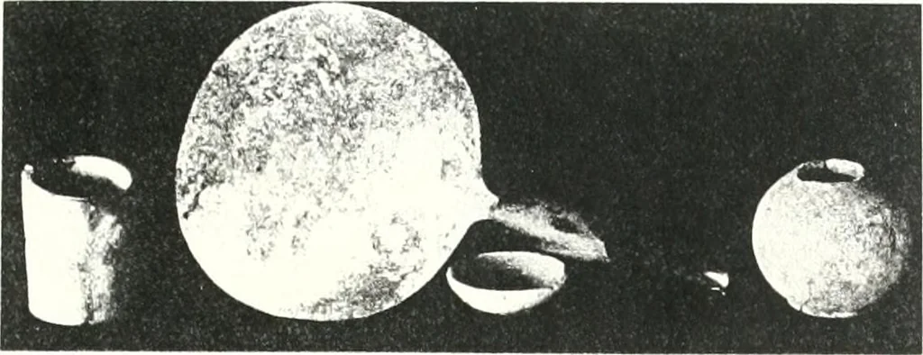 An illustration from The Cemeteries of Abydos, 1913, leaf 90